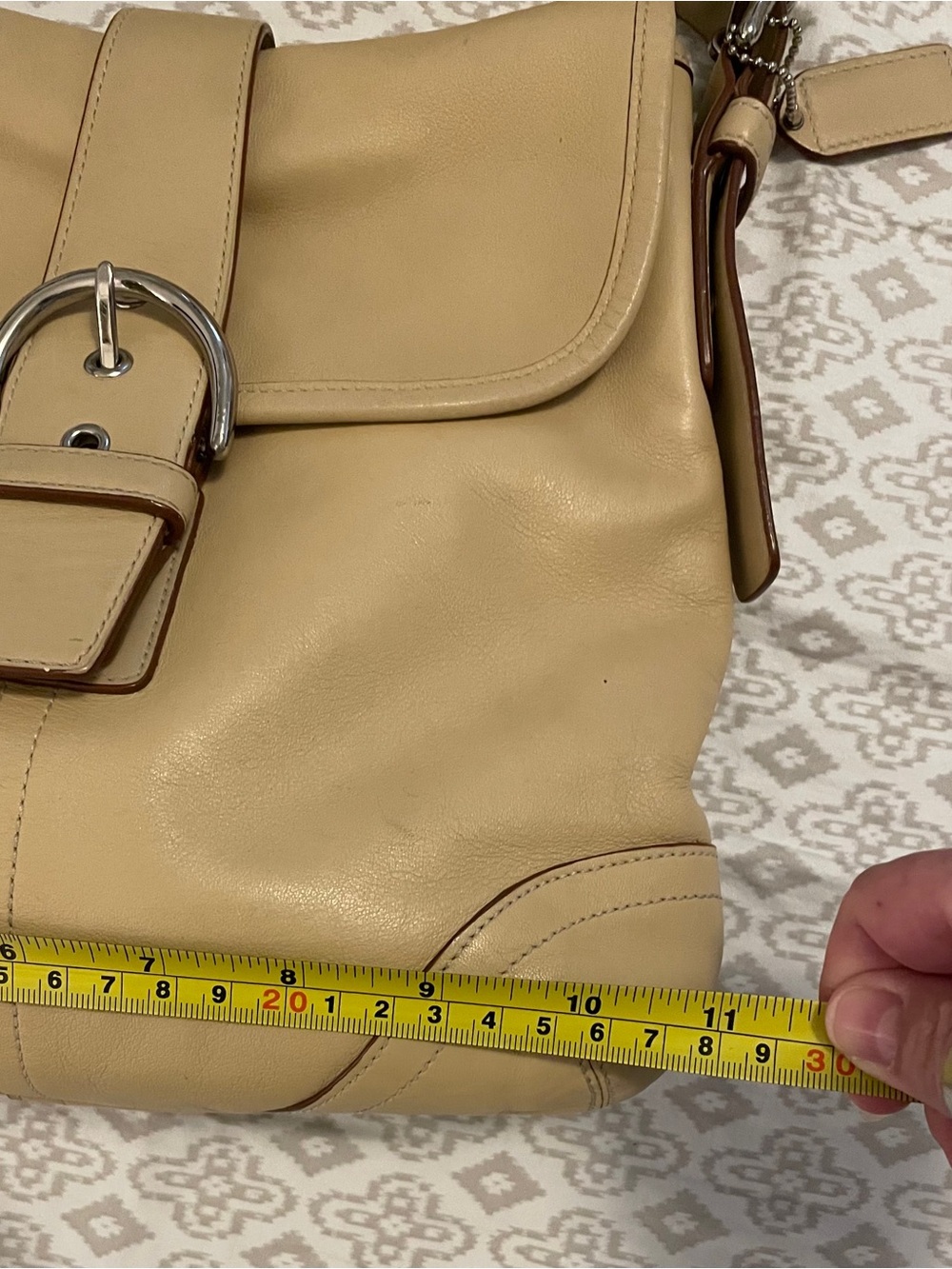 Vintage Coach L3Q-9480 Soho Flap Crossbody Shoulder Bag Leather Camel Beige - Picture 14 of 15